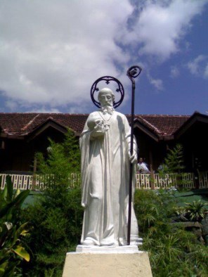 성 실베스테르 고졸리니_photo by Rmeyen_at the College of St Sylvester in Kandy_Sri Lanka.jpg